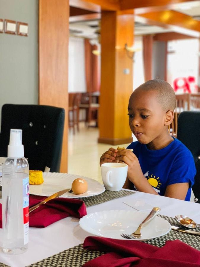 Leyshof Hotel Mwanza Eksteriør bilde